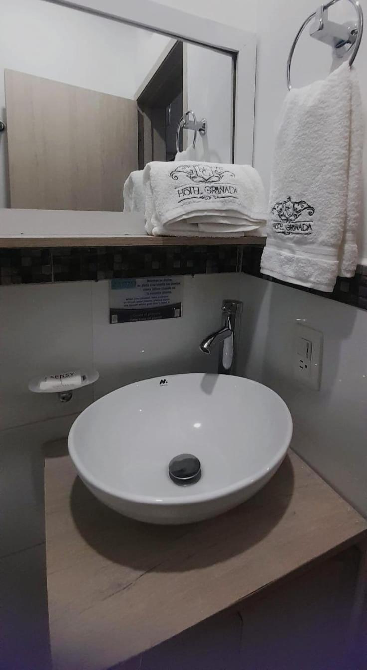 קאלי Hotel Granada Loft מראה חיצוני תמונה